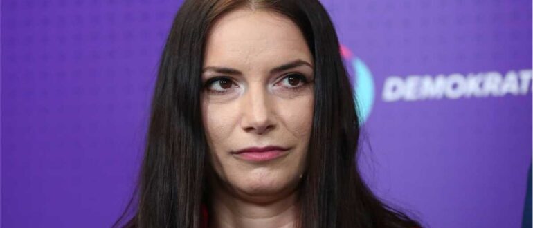 Dorota Nvotová