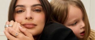 Emily Ratajkowski